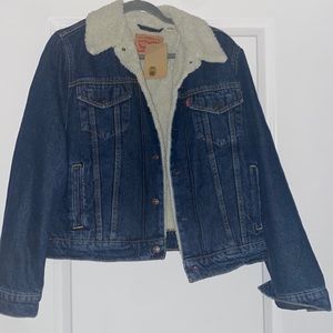 Levi’s Sherpa denim trucker Jacket new with tags large
